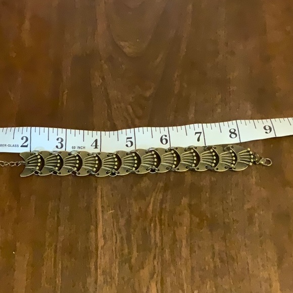 Lot of two bronze tone, bracelets different styles very cute - Picture 2 of 5